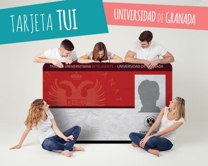 Imagen promoción campaña emisión TUI, grupo de estudiantes alrededor de una tarjeta gigante
