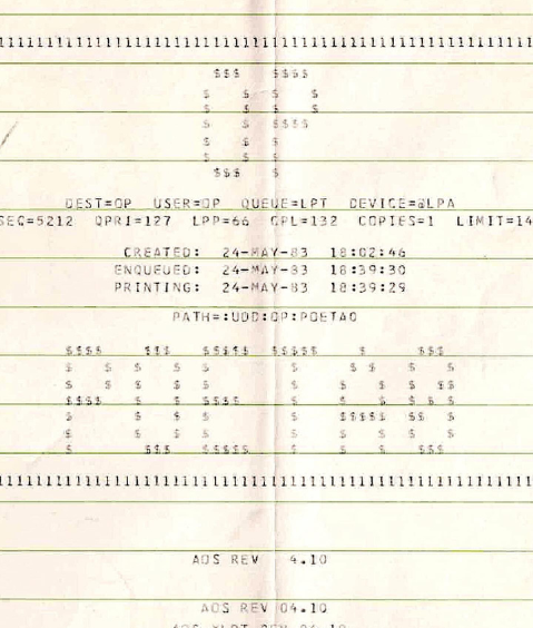 PoesíaxComputadora Imagen de papel contínuo de impresora antigua con texto impreso
